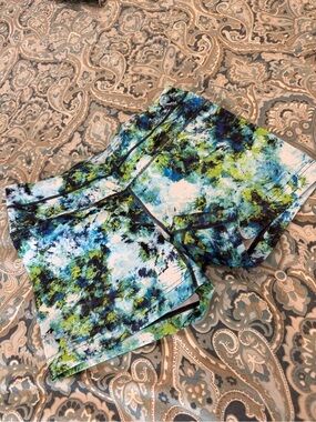 Athleta Active Stretch Yoga Shorts in Blue-Green Print